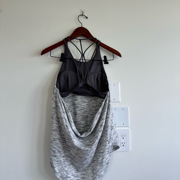 NWOT white & grey lululemon tank top - Picture 5 of 10